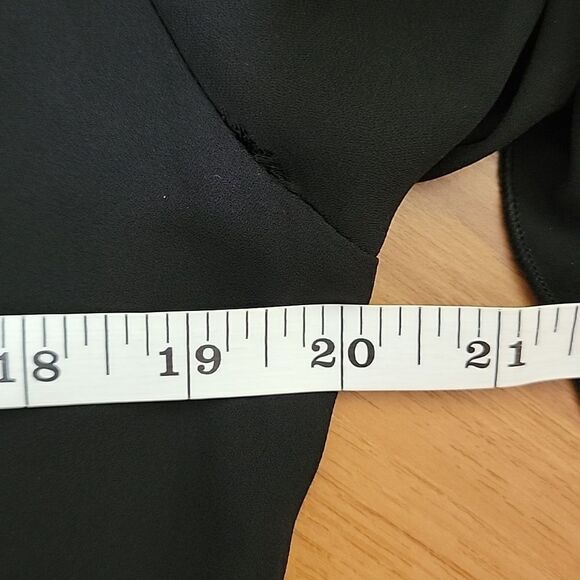 A'GACI cropped blouse Size M - Picture 9 of 10